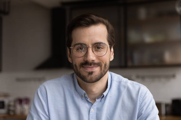 Román C.